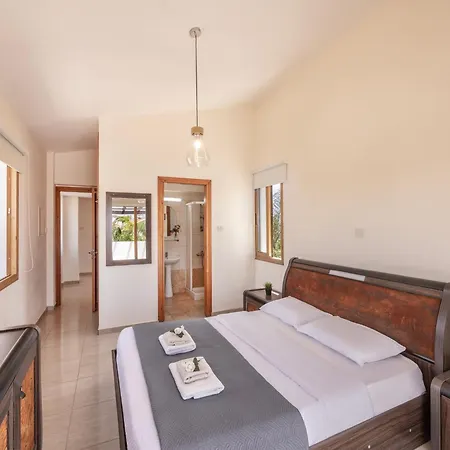 Angel Vilă Ayia Napa